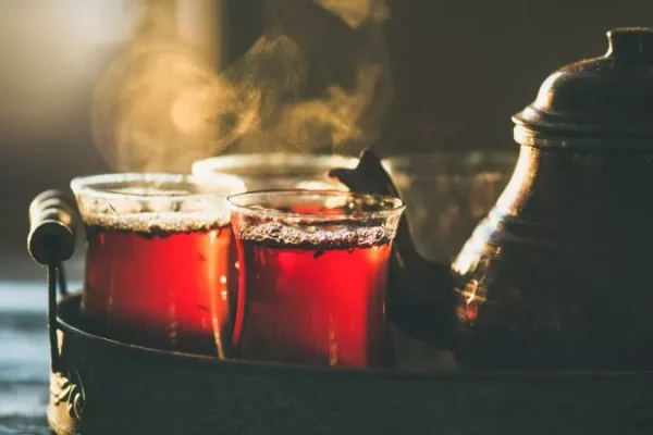 VAZGEÇİLMEZ İÇECEĞİMİZ ÇAY